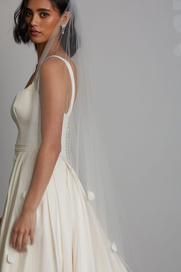 Vinka Design Bridal Accessories - Bridal veil - Lia - custom made veil available from Vinka Design Auckland bridal store.