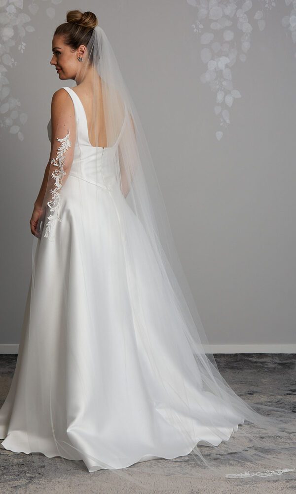 Vinka Design Bridal Accessories - Bridal veil - Elisa - custom made veil available from Vinka Design Auckland bridal store.
