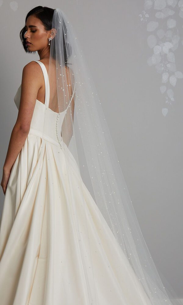 Vinka Design Bridal Accessories - Bridal veil - Alia - custom made veil available from Vinka Design Auckland bridal store.
